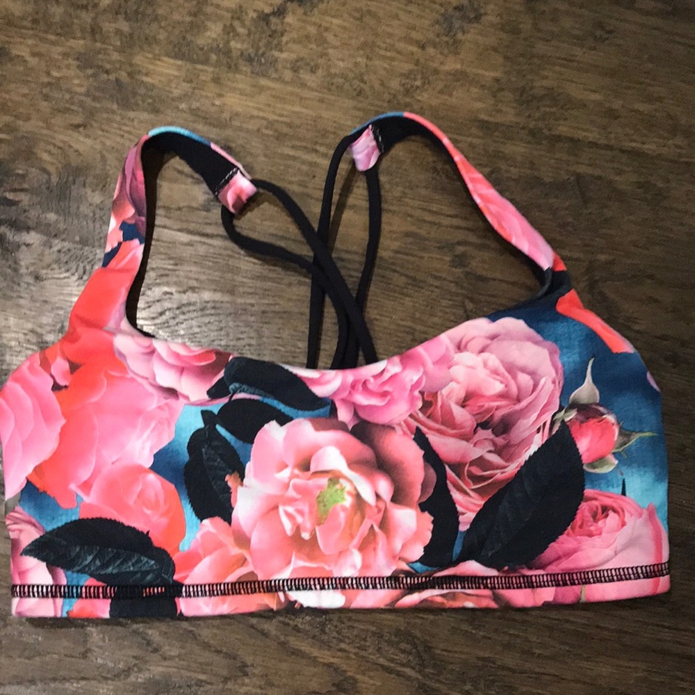 Lululemon sports bra